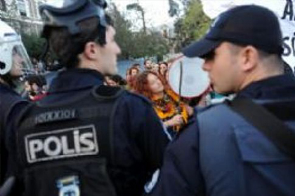 Başbakan'a ODTÜ'de protesto