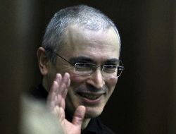 Rus Oligark Hodorkovski'nin Davasında Karar Ertelendi