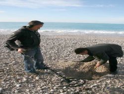 Ölüdeniz Sahilleri Define Avcılarının Akınına Uğradı