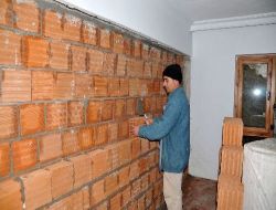 Toprak Kayması Yaşanan Evin Tadilatı Başkan Akgül Tarafından Yaptırıldı