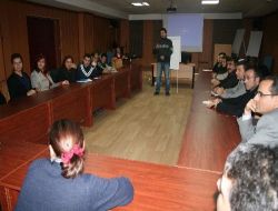 Sağlıkçılara 'iletişim Ve Empati' Eğitimi