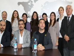 Oyuncu Kınay: Gençler Sigara Kadar Sanata Da Para Ayırmalı!