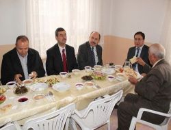 Beylikköprü Köylüleri İmeceyle Aşure Yaptı, Protokole İkram Etti