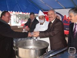 Çorum Belediyesi 15 Bin Kişiye Aşure Dağıttı