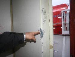 Kepez'de Bekleyen Mavi Marmara'nın İçindeki Baskın İzleri Görenleri Şaşırtıyor!