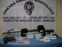 Yeni Yıl Öncesi Uyuşturucu Satıcılarına Darbe: 19 Gözaltı!