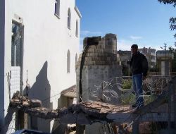 Şiddetli Fırtına Finike'de Cami Minaresini Devirdi