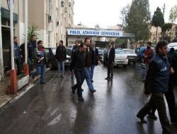 İzmir'de Hırsızlık Çetesine Operasyon: 8 Zanlı Adliyede