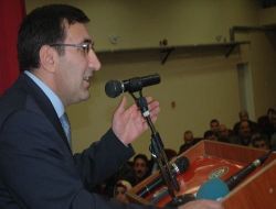 Bakan Yılmaz: Türkiye Yüzde 7'nin Üzerinde Büyüyecek