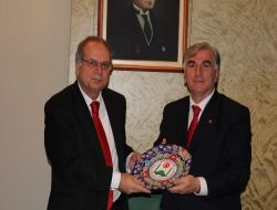 Cumhurbaşkanlığı Genel Sekreteri İsen: Çağı Yansıtacak Mimaride Camiler İnşa Edilmeli!