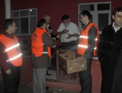 Kimse Yok Mu Ekibi Sahilköy'de Aşure Dağıttı