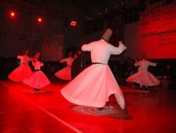 Mevlana'yı Anma Prgramına Yoğun İlgi