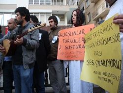 Mersin'de Kürtçe Şarkı Meselesinde İşlenen Cinayet Protesto Edildi
