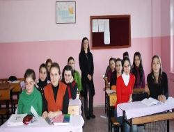 Beşikdüzü Kız Teknik Ve Meslek Lisesi'nde Açık Öğretim Lisesi Açıldı
