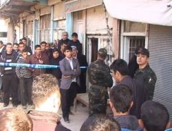 Cizre'de Jandarma Kaçak Mal Sattıkları İddia Edilen Dükkanlara Baskın Yaptı