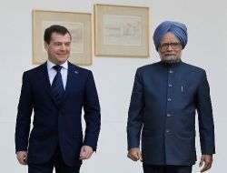 Rusya ve Hindistan Askeri Ve Nükleer Anlaşma İmzaladı