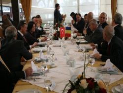 Oprescu'dan Gökçek Onuruna Yemek