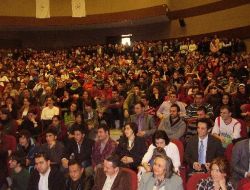 Üniversite Mezunlarının Yüzde 70'i Kendilerine Yabancı Mesleklerde Çalışıyor