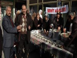 Şehit Aileleri Aşure Dağıttı!