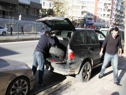 Park Halindeki 7 Otomobilin Lastiği Kesildi