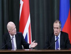 Rusya ve İngiltere Ajanlıkla Suçladıkları Diplomatları Sınır Dışı Etti!