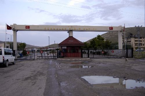 AKLANMAYAN KALMADI!!