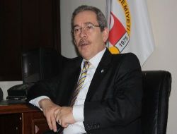 Şener: "Türkiye'de İlk Kürtçe Konuşan Bakan Benim"