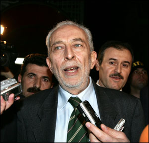 "Özal Ailesi Tantana Çıkarıyor"