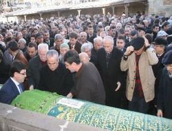 Ruhi Bacanlı'nın Annesi Toprağa Verildi!