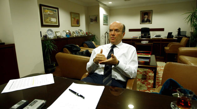 Dışişleri Bakanlığı Müsteşar Yardımcısı Büyükelçi Naci Koru 30 yıllık diplomat!.