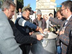 Mhp'liler, Cuma Namazı Sonrası Aşure Dağıttı