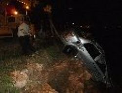 Alanya’da Otomobil Denize Uçtu: 1 Yaralı