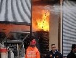 Mobilya Atölyesinde Yangın Çıktı