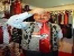 Otomatik Kravat, Yoğun İlgi Görüyor