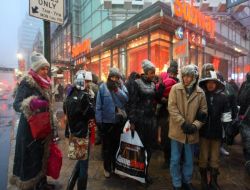 Kar Fırtınası Abd’nin Kuzeydoğusunda Hayatı Felç Etti!