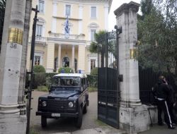 İtalya'daki Yunan Büyükelçiliğine Gönderilen Bombalı Paket Etkisiz Hale Getirildi!