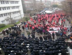 Disk Üyeleri ‘torba Yasası’nı Protesto İçin Meclis’e Yürüdü