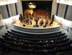 İzzet Baysal Gençlik Orkestrası Konser Verdi