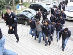 Terör Örgütü Operasyonunda 5 Kişi Tutuklandı!