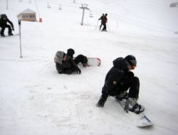 2011 Kış Oyunları Öncesi Erzurum'da Kar Sevinci Yaşanıyor