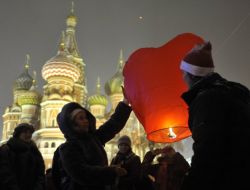 Moskova Yeni Yıla Kızıl Meydan'da Girdi