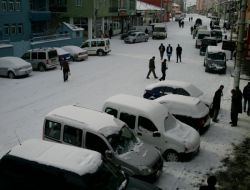 Göle'ye Yeni Yılla Birlikte Kar Geldi