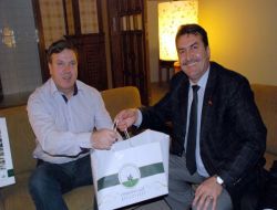 Yunan Bakan Uludağ’da Tatil Yapıyor!