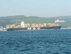 Çanakkale Boğazı Tanker Ve Konteyner Geçişleri Sebebiyle 7 Saat Kapatıldı