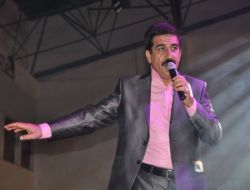 Reşit Muhtar'ın Kırık Mızrap Konserine Gümüşhanelilerden Yoğun İlgi