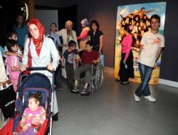 Bağcılar Belediyesi, Engellileri Sinemaya Götürdü