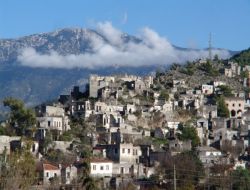 Kayaköy Ziyaretçi Akınına Uğradı!