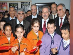 Osmaniye Mutlu Çocuk Kütüphanesi'ni Öğrenciler Açtı