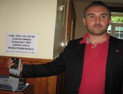Bu Camide Kirli, Yırtık Çoraplar Yenisiyle Değiştiriliyor