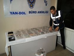 Arandığını Öğrenen Hırsızlık Zanlısı, Çaldıklarını Geri Verirken Yakalandı